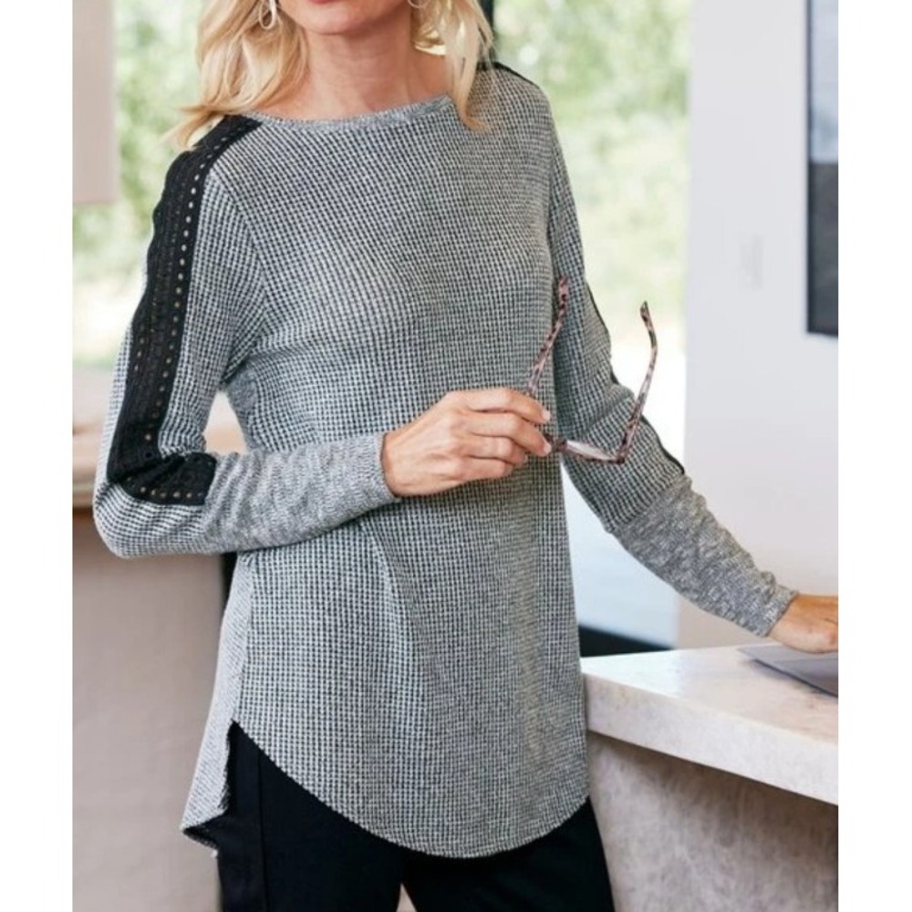 Soft Surroundings Women SZ L Long Sleeve textured Knit tunic top w/ crochet blk